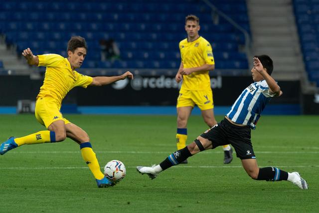 杨瀚森32+12青岛力克北控 卡巴21分江苏负深圳